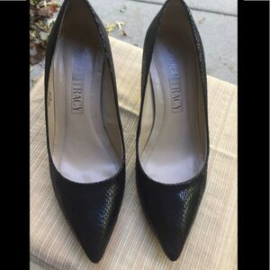 Ellen Tracy black shiny, scale-like pumps, elegant, excellent condition, 8.5